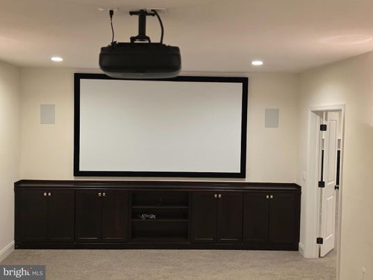 Interior, Projection Screen, Recessed Lighting, Theatre Room