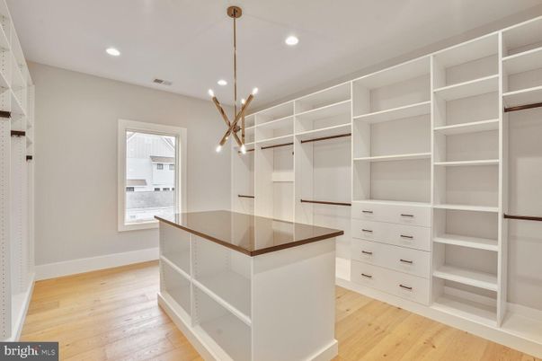 Interior, Pendant Lights, Recessed Lighting, Walk-in Closets, Wood Texture Flooring