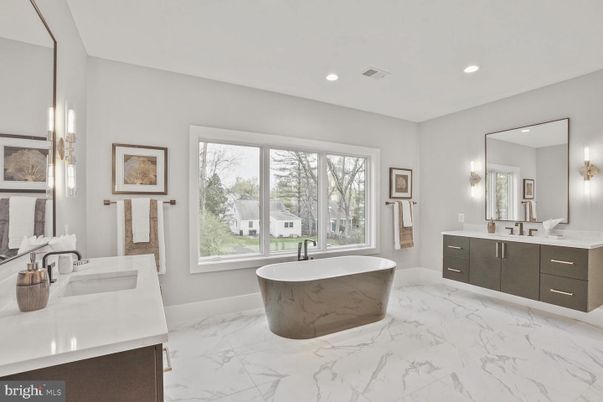 Bathroom, Dual Sink Vanities, Free Standing Baths, Interior, Marble, Recessed Lighting