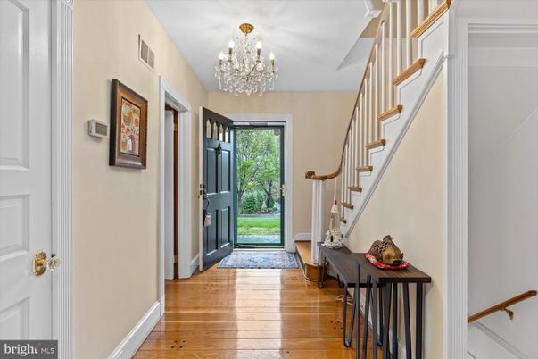 Chandelier, Interior, Wood Texture Flooring