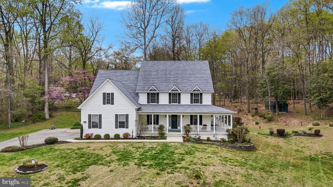 Backyard, Exterior, Facade, Farmhouse
