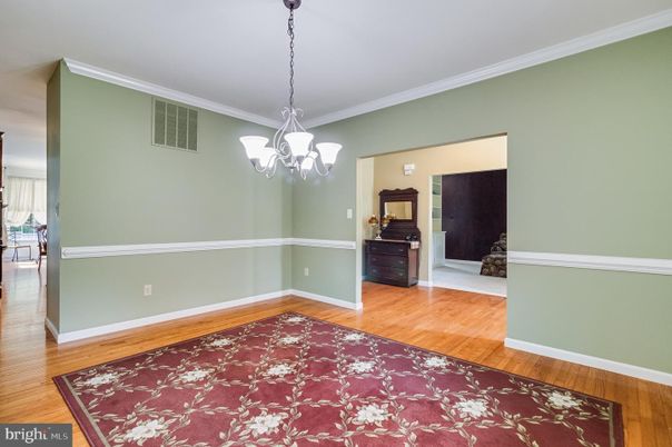 Chandelier, Empty room, Interior, Pendant Lights, Wood Texture Flooring