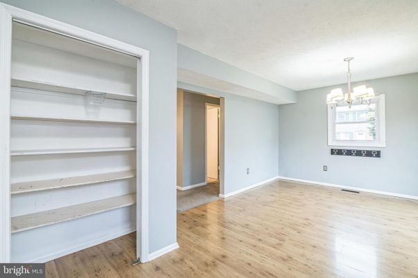 Chandelier, Empty room, Interior, Wood Texture Flooring