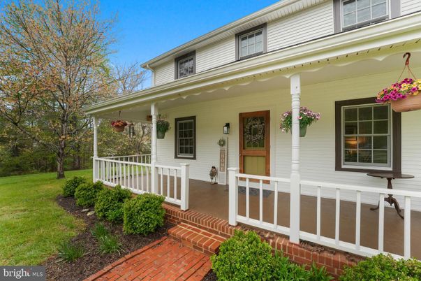 Exterior, Facade, American Foursquare