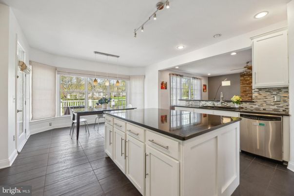 Dining room, Interior, Kitchen, Pendant Lights, Recessed Lighting