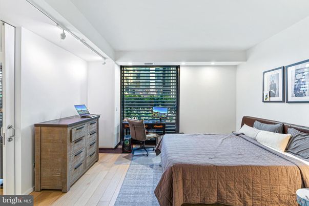 Bedroom, Home Office, Interior, Recessed Lighting, Wood Texture Flooring