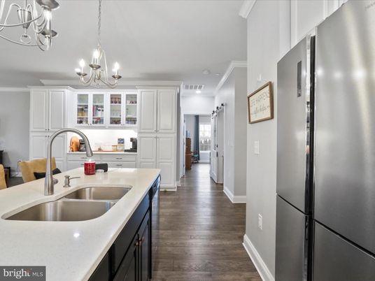 Chandelier, Interior, Kitchen, Wood Texture Flooring