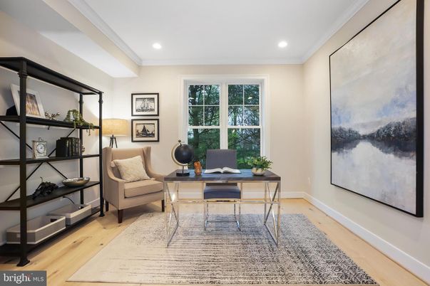 Home Office, Interior, Recessed Lighting, Wood Texture Flooring