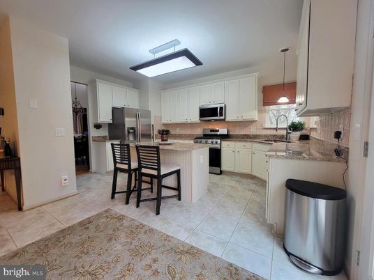 Interior, Kitchen, Pendant Lights, Stainless Steel Appliances