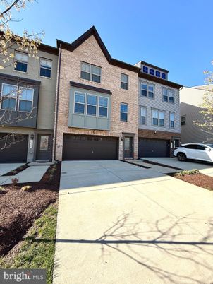 Attached, Exterior, Facade, Brick Facade, Rowhouse