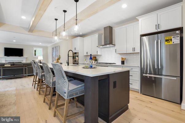 Interior, Kitchen, Living room, Pendant Lights, Recessed Lighting, Stainless Steel Appliances, Wood Texture Flooring