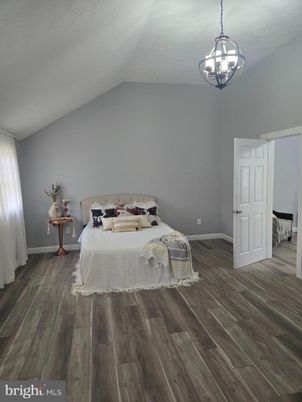 Bedroom, Interior, Pendant Lights, Wood Texture Flooring