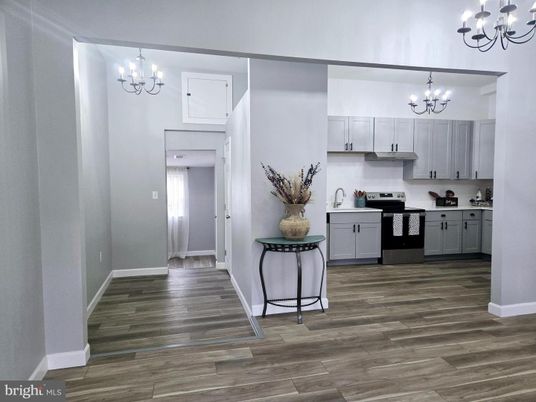 Chandelier, Interior, Kitchen, Wood Texture Flooring