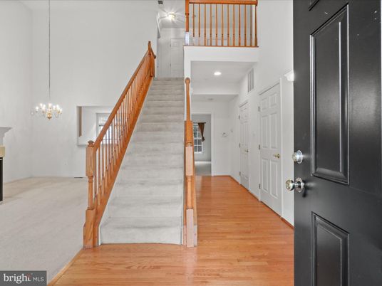 Interior, Pendant Lights, Recessed Lighting, Wood Texture Flooring