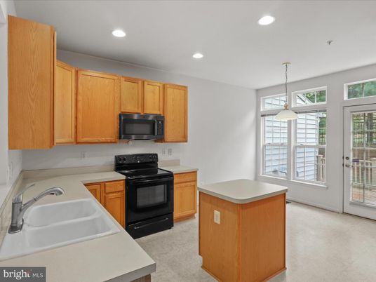 Interior, Kitchen, Pendant Lights, Recessed Lighting