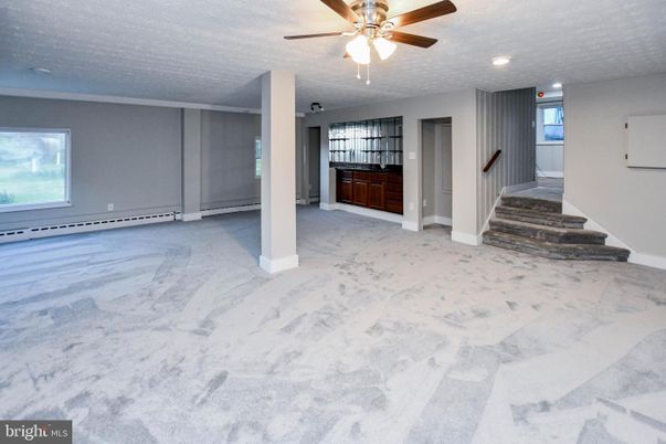 Empty room, Interior, Recessed Lighting
