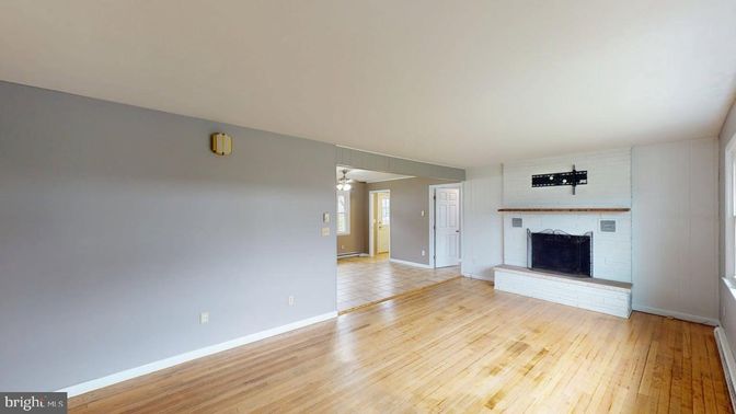 Empty room, Fireplace, Interior, Wood Texture Flooring