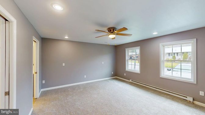 Empty room, Interior, Recessed Lighting
