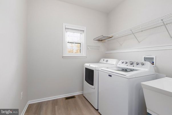 Interior, Washer, Wood Texture Flooring