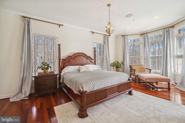 Bedroom, Interior, Pendant Lights, Recessed Lighting, Wood Texture Flooring