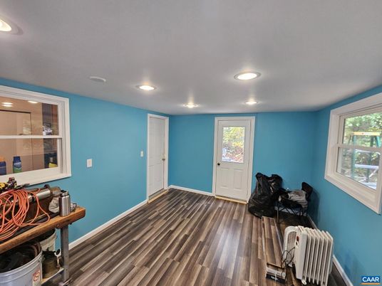 Empty room, Interior, Recessed Lighting, Wood Texture Flooring