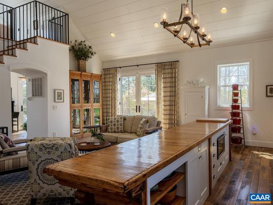 Chandelier, Dining room, Interior, Recessed Lighting, Wood Texture Flooring