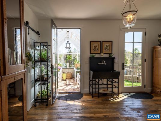 Interior, Pendant Lights, Wood Texture Flooring