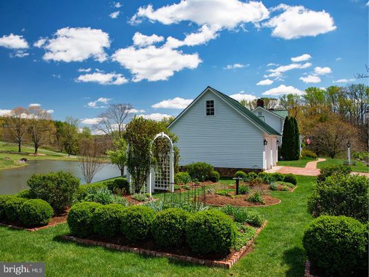 Backyard, Exterior, Water