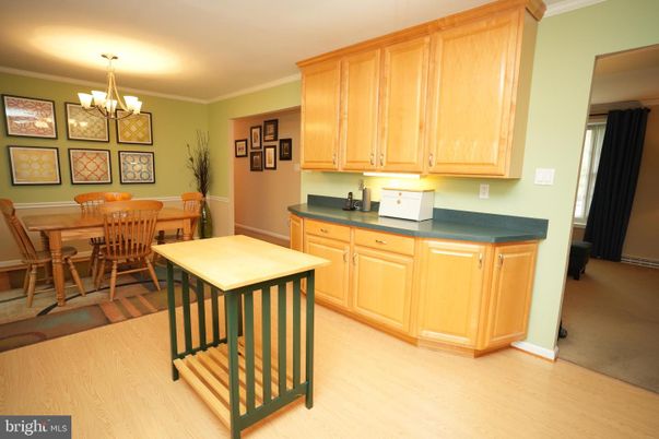 Chandelier, Dining room, Interior, Kitchen, Wood Texture Flooring