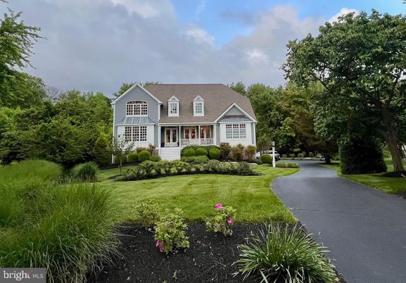 Backyard, Exterior, Facade, French Provincial