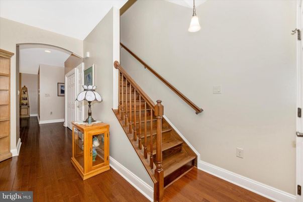 Interior, Pendant Lights, Recessed Lighting, Wood Texture Flooring