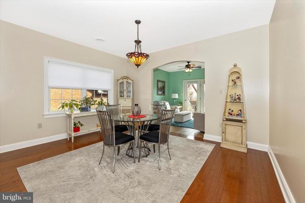Dining room, Interior, Living room, Pendant Lights, Wood Texture Flooring
