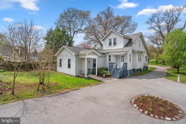 Backyard, Exterior, Facade, Farmhouse