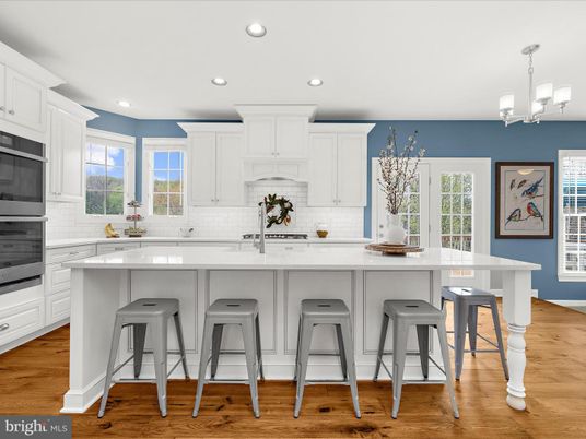 Chandelier, Interior, Kitchen, Recessed Lighting, Wood Texture Flooring