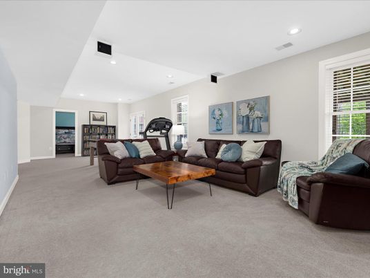 Fitness Equipment, Interior, Living room, Recessed Lighting