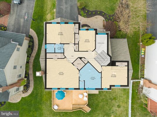 Exterior, Drone