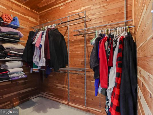 Interior, Walk-in Closets, Wooden Ceilings, Wooden Walls
