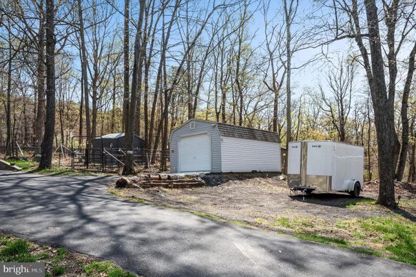 Detached Garage, Exterior