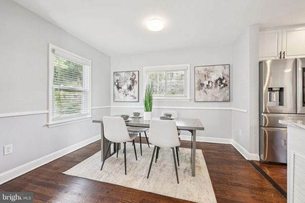 Dining room, Interior, Kitchen, Stainless Steel Appliances, Wood Texture Flooring