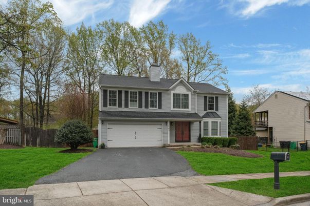 Attached, Exterior, Facade, Raised Ranch