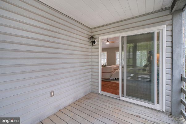 Exterior, Wood Texture Flooring