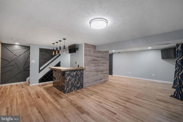 Interior, Pendant Lights, Recessed Lighting, Wood Texture Flooring