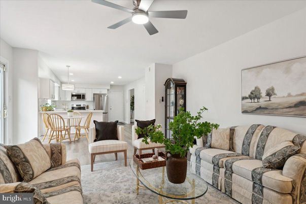 Dining room, Interior, Kitchen, Living room, Pendant Lights, Recessed Lighting, Stainless Steel Appliances, Wood Texture Flooring