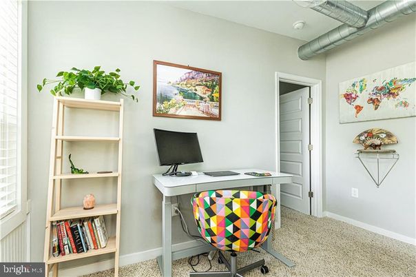 Home Office, Interior