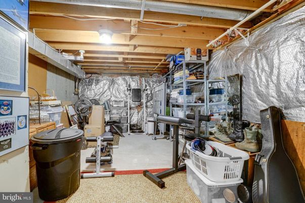 Fitness Equipment, Interior, Wooden Beams