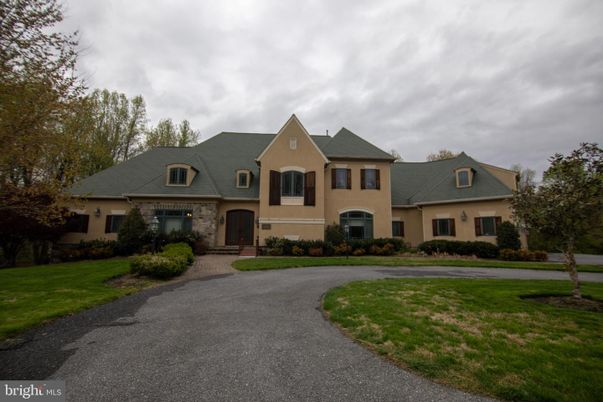Backyard, Exterior, Facade, French Provincial
