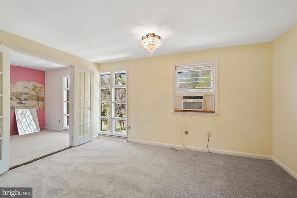 Chandelier, Empty room, Interior