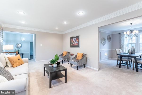 Chandelier, Dining room, Interior, Living room, Recessed Lighting