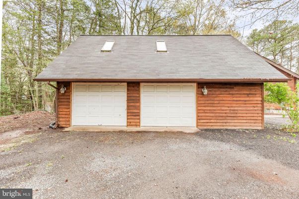 Detached Garage, Exterior