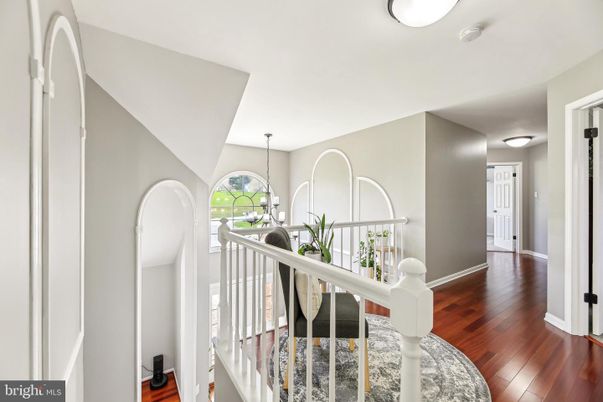 Chandelier, Interior, Wood Texture Flooring